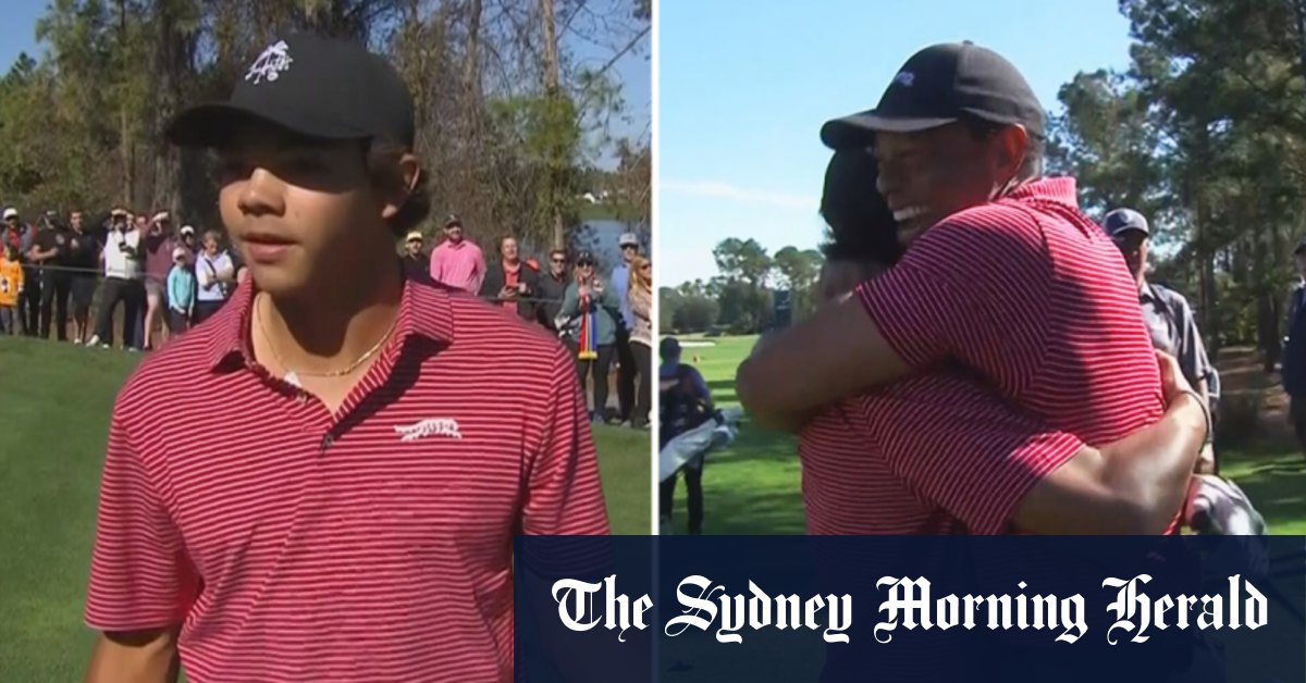 Charlie, le fils de Tiger Woods, réussit son premier trou d'un coup devant son père