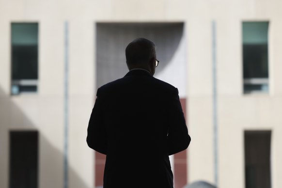 Une ombre plane sur le mandat de Premier ministre d'Anthony Albanese en 2024.