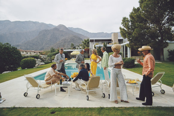 Non, pas effrayant du tout : Desert House Party de Slim Aarons (1970).