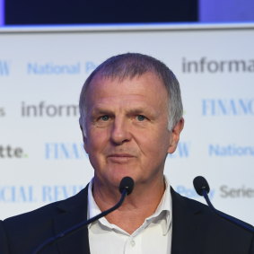 Garry Weaven, ancien président du super géant industriel IFM Investors.
