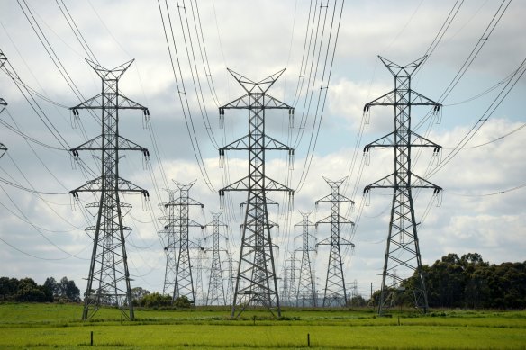 Lignes de transport d'électricité dans la vallée de Latrobe.