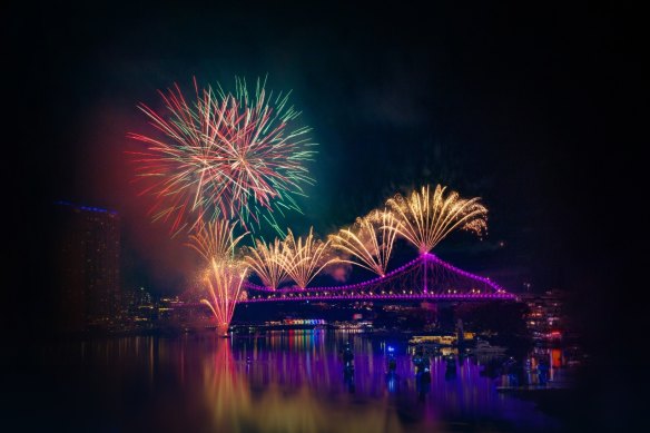 Riverfire a été déplacé au début du Brisbane Festival, lançant l'événement avec un véritable bang.