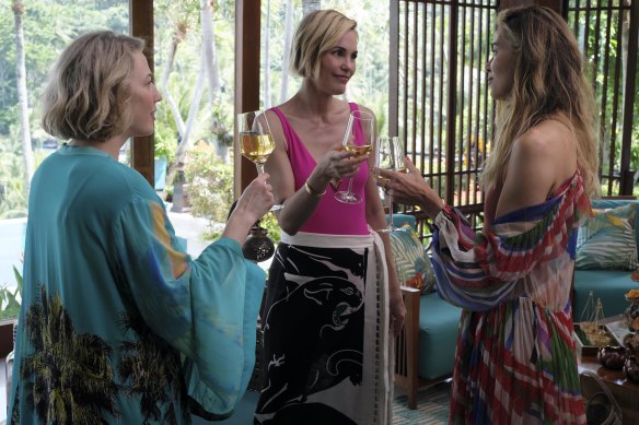 Laurie (Carrie Coon), Kate (Leslie Bibb) et Jaclyn (Michelle Monaghan) ne sont certainement pas sur un «voyage de crise de la quarantaine»!