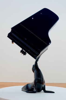 Michael Parekōwhai. The Horn of Africa (Vue d'installation), 2006.