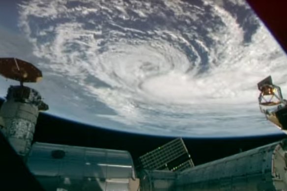 Le cyclone tropical Alfred vu de la Station spatiale internationale.
