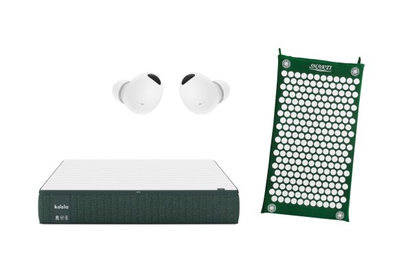 Mattress de reine «Polar +»; Écouteurs «Galaxy Buds2 Pro»; Tapis d'acupression.  