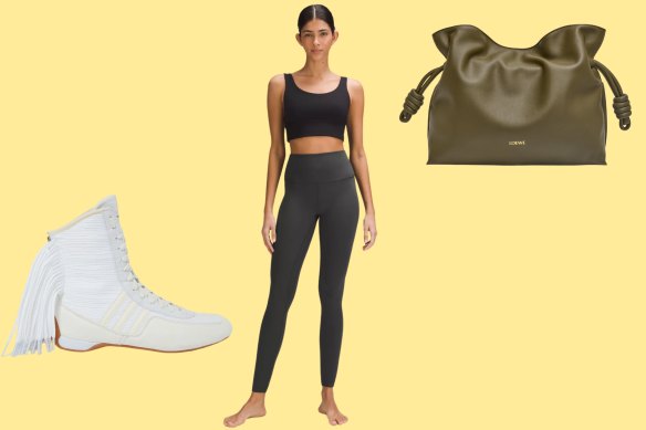 Marie du Petit Thouars aime les leggings «align» de Lululemon, les entraîneurs Stella McCartney et une pochette Loewe.