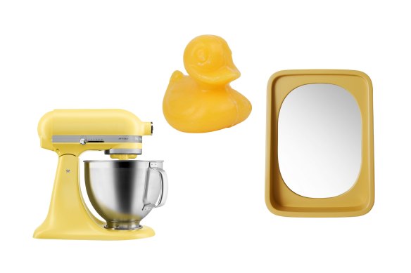 Tenez le batteur dans le beurre; Savon «Duckling»; Miroir «courbe».