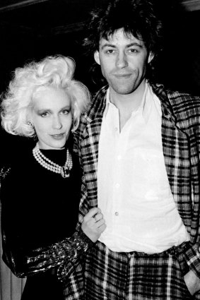 Avec Paula Yates, «F --- OFF WOW WOMM de Geldof». La paire s'est séparée en 1996.