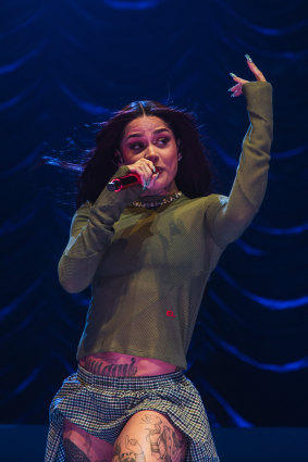 Kehlani donne tout la performance.