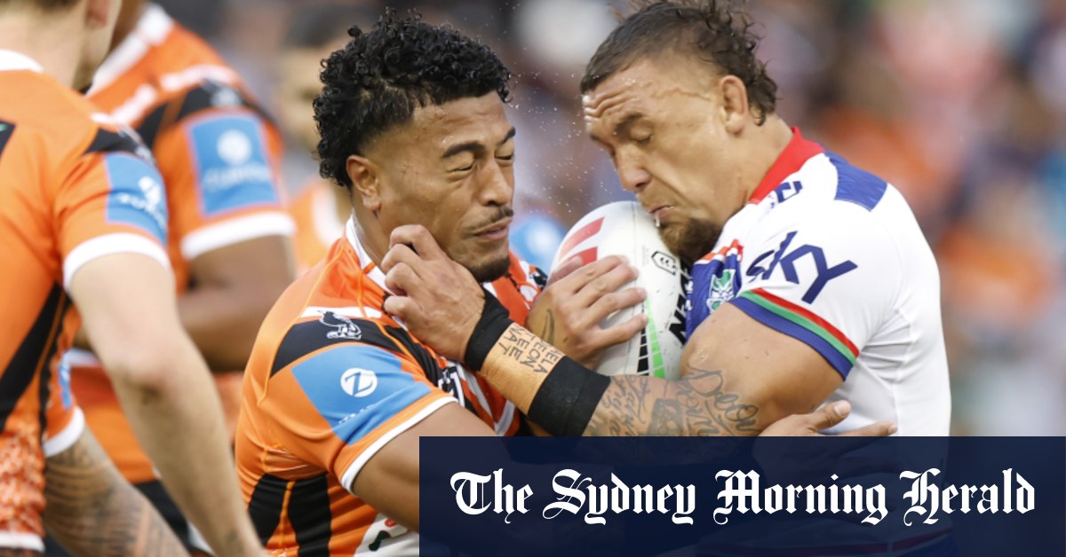 Jarome Luai sur le rapport alors que Wests Tigers subit une défaite de 26-24 contre les guerriers néo-zélandais