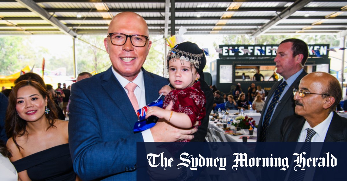 Peter Dutton flotte et jette deux idées de référendum, soutient toujours le référendum d'expulsion
