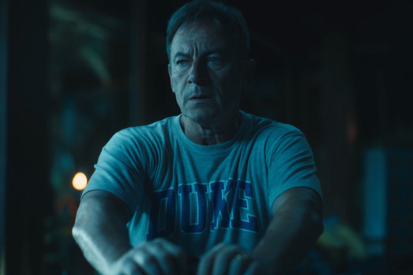 Le Timothy tranquille (Jason Isaacs) a perdu l'arme, mais pourrait être dans la ligne de feu.