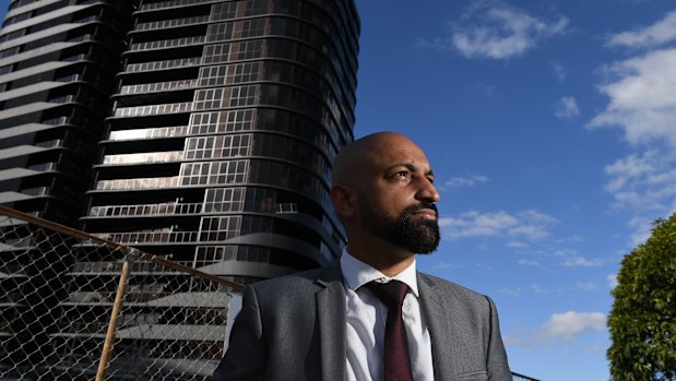 Advocate Bijay Sapkota, un ancien étudiant international.