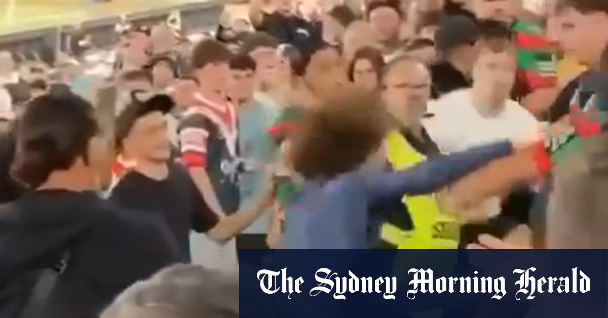 Cinq adolescents interdits de l'Accor Stadium à la suite de la violence à South Sydney Rabbitohs-Sydney Roosters Clash