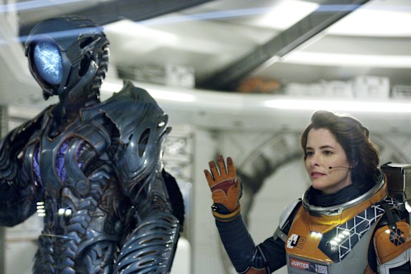 Parker Posey en tant que Dr Smith dans le redémarrage de Netflix de Lost in Space.