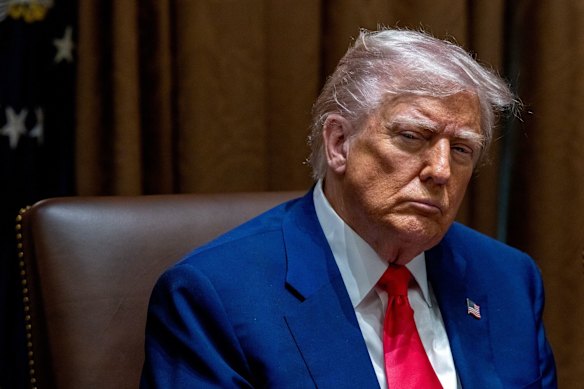 Les politiques tarifaires de Donald Trump ont envoyé des marchés lors d'une promenade sur la côte de Roller.