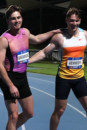 Browning et Lachlan Kennedy après leur superbe course.