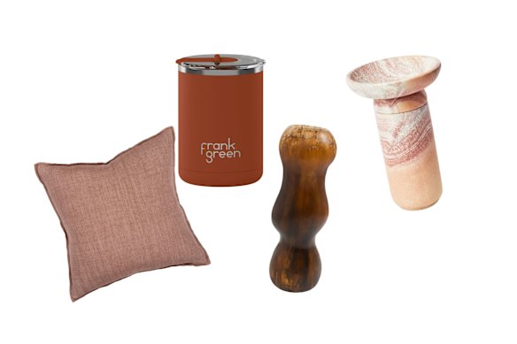 Coussin «Flaxmill»; Tasse à café; Vase «montagne»; Bowl 