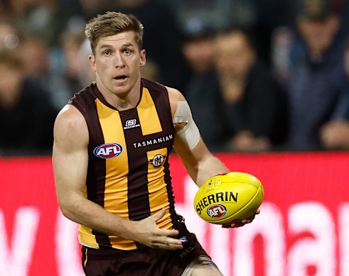 La star des Hawks, Dylan Moore, a juré de rebondir après que son équipe a échoué sur la grande scène contre Port Adelaide.