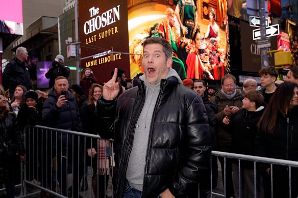 Dallas Jenkins, créateur des élus, en tant que première de New York de la cinquième saison de l'émission.