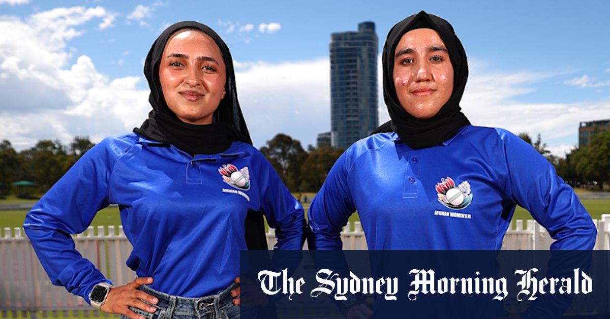 Les joueurs de cricket féminins de l'Afghanistan ont été interdits par les talibans, mais maintenant ils reviennent sur la scène mondiale
