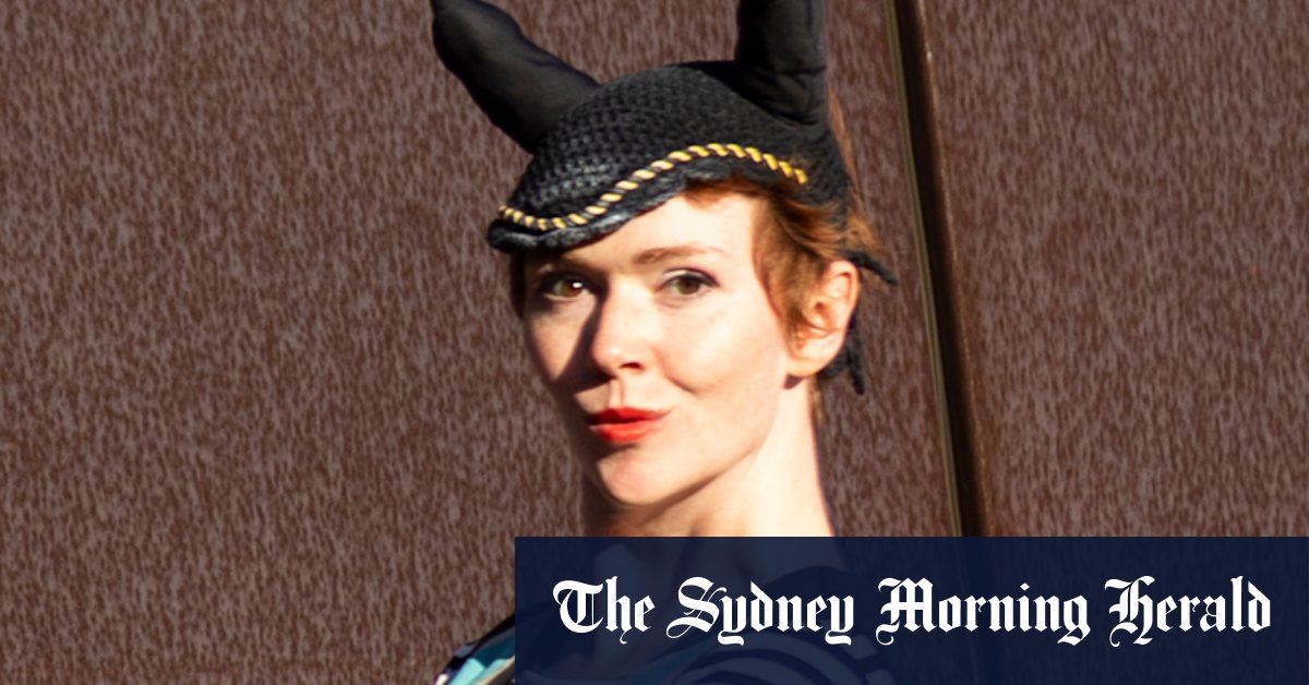 Elf Lyona amène son émission à succès du Festival de comédie d'Édimbourg à Sydney