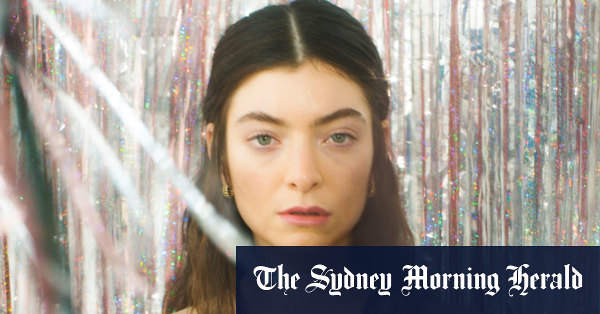 Lorde a demandé aux fans de la rejoindre dans un parc de New York. La police a rapidement emménagé
