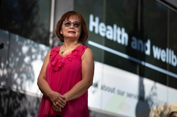 «Pourquoi le déplacer?» Patient régulier Selina à l'extérieur de la Box Hill Clinic.