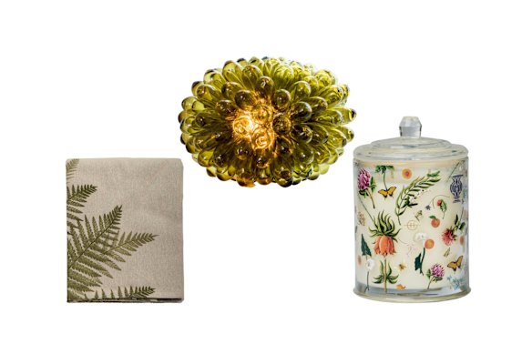 Nappe «Fern Leaf»; Lampe «raisin»; Candle parfumé «country couture cachemire & nectarine».