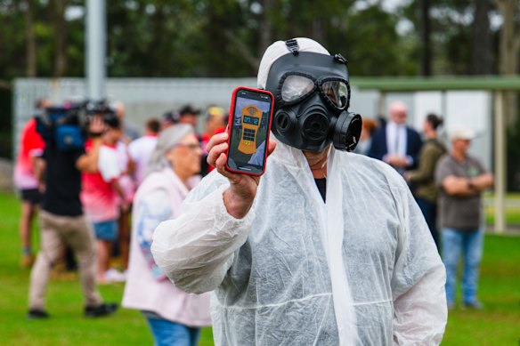 Les manifestants anti-nucléaires se sont également révélés.