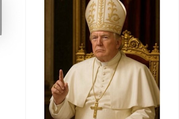Donald Trump a partagé sur les réseaux sociaux ce qui semblait être une photo générée par l'intelligence artificielle de lui-même portant les vêtements traditionnels du pape.
