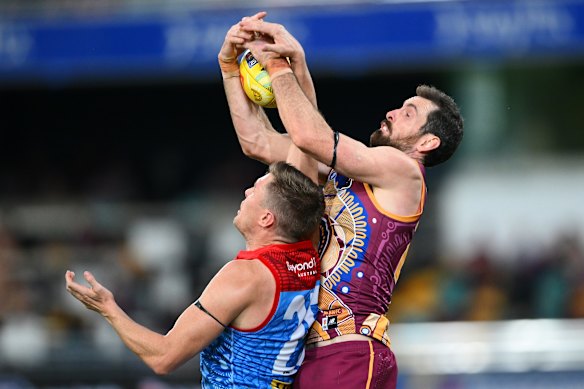Le marquage vice de Darcy Gardiner s'est avéré un atout dans la ligne avant pour les Lions de Brisbane.