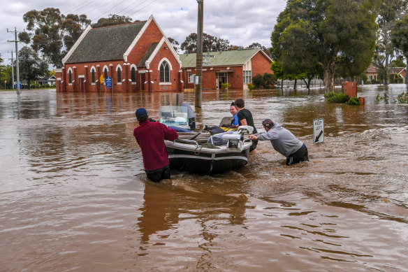 Les inondations le long de la côte est au début de 2022 ont été parmi les catastrophes naturelles les plus coûteuses de l'histoire australienne.