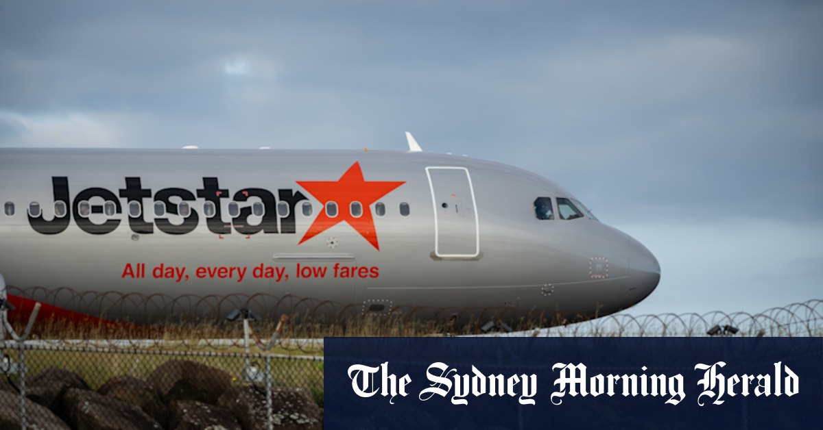 Les vols Jetstar annulés, retardés comme la navigation GPS ont perturbé, les poussées solaires soupçonnées