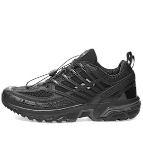 Parr aime ses baskets Black Salomon.