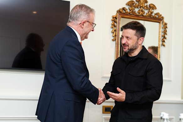 Le président albanais et ukrainien Volodymyr Zelensky à Rome.
