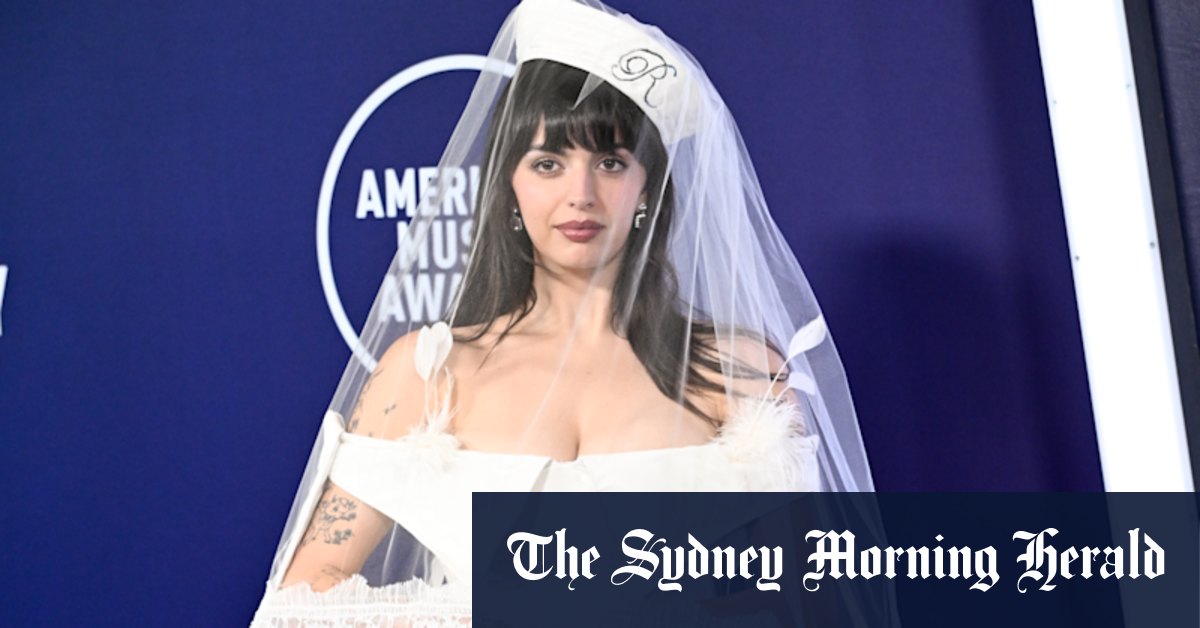 Toute la mode du tapis rouge des American Music Awards 2025