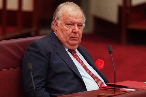 Mal Colston en 1998. Il a été qualifié de «Quisling Quasimodo du Queensland» par l'un de ses anciens collègues du travail.