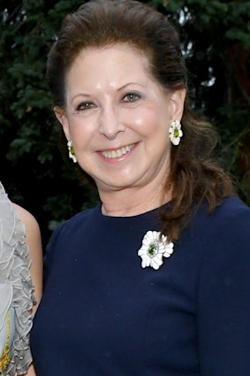 Amy Goldman Fowler, et un petit-fils, Steven Gurney-Goldman, ont demandé à un tribunal de New York de retirer deux des filles de Sol, Jane Goldman et Diane Goldman Kemper, en tant qu'exécuteurs du domaine