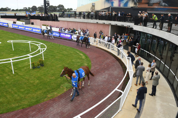 Melbourne Racing Club n'utilise plus sa nouvelle cour de montage avant les courses.