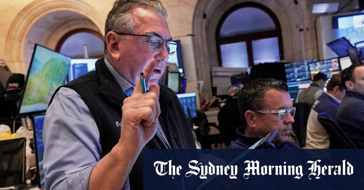 Wall Street plus haut, Asx se préparait; Les prix du pétrole tombent
