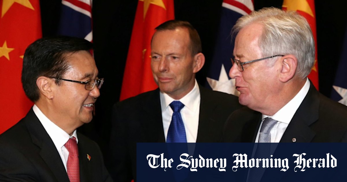 Tony Abbott exhorte une augmentation des dépenses de défense et de la diversité commerciale