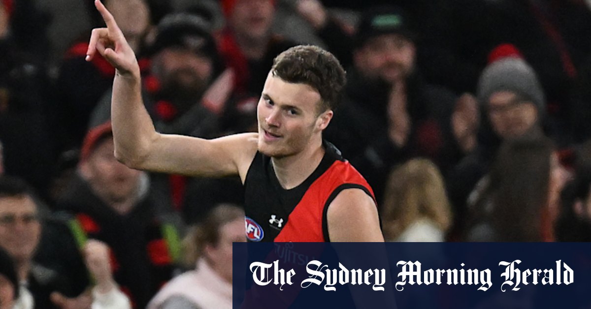 L'utilitaire Bombers Essendon Nik Cox s'asseoira le reste de 2025, mais jouera en 2026 après la consultation du panneau de commotion cérébrale