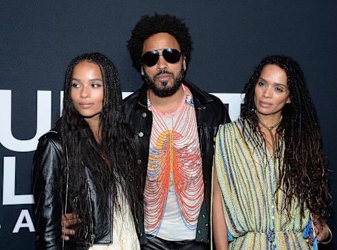 Kravitz (Centre) avec sa fille Zoe Kravitz (à gauche) et l'ancienne partenaire Lisa Bonet en 2016.