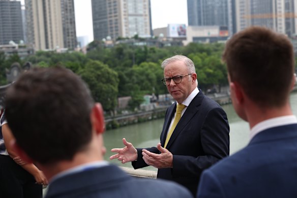 Albanese a été impressionné par Pandas à Chengdu, une ville surnommée «Réponse de la Chine à Melbourne».