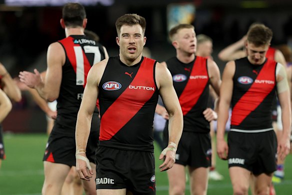 Combien plus de douleur peut-il entendre le skipper des bombardiers Zach Merrett?