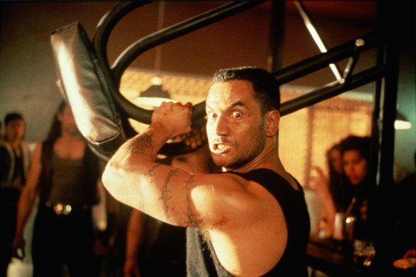Temuera Morrison en tant que terrifiant et violent 