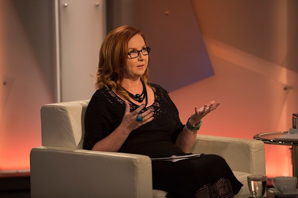 Katharine Murphy sur le tournage des initiés de l'ABC en 2017, lorsqu'elle a été rédactrice politique de Guardian Australia.