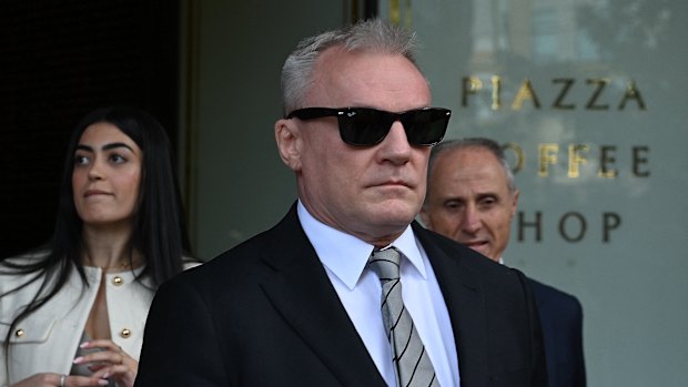 Paul Kent quitte le tribunal en juillet de l'année dernière après avoir été impliqué dans une bagarre ivre à Rozelle.